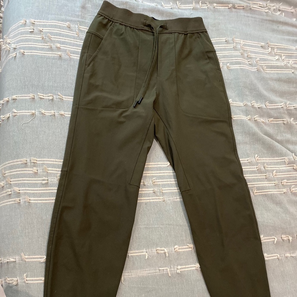 Men’s Lululemon ABC Joggers 28”